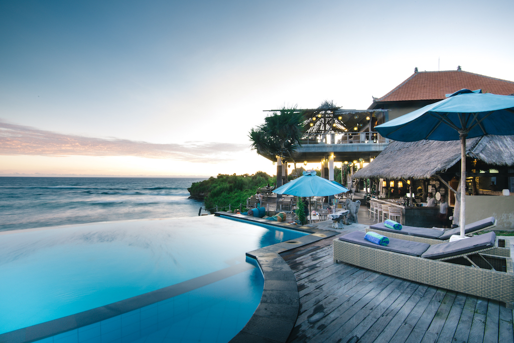 Dream-Beach-Huts-Nusa-Lembongan-Pool